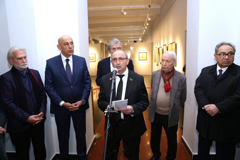 Qərbi Azərbaycan əsilli rəssamların sərgisi açılıb - Fotolar