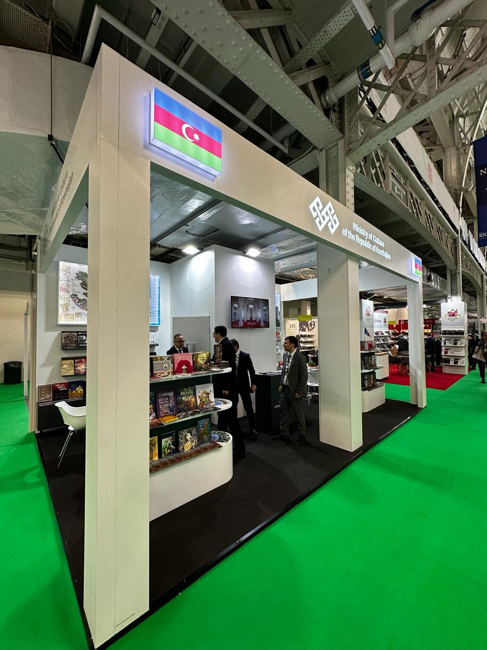 Azərbaycan nüfuzlu London Kitab Sərgisində - Fotolar