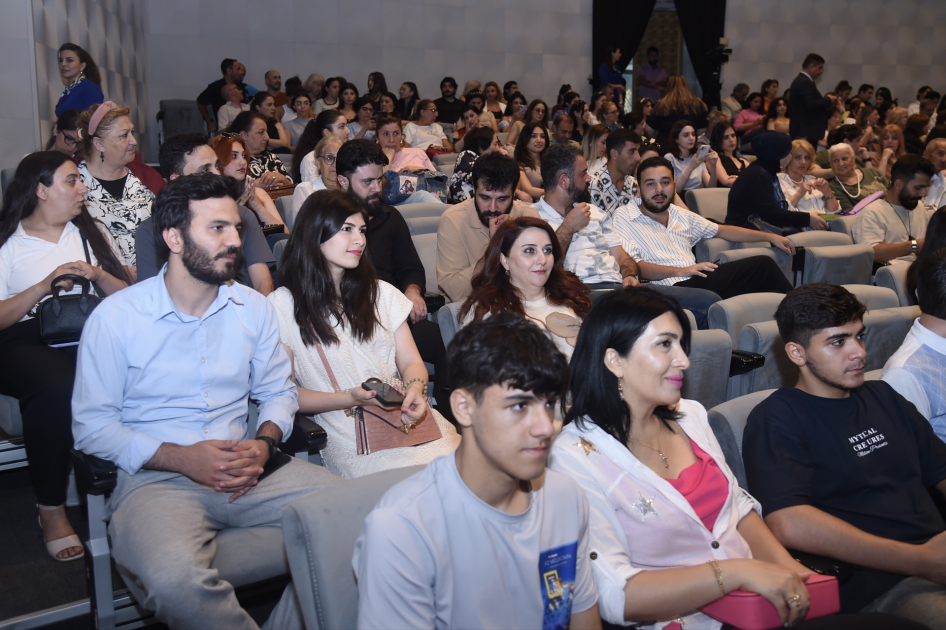 Bu tamaşanın 84 il sonra premyerası oldu - Fotolar