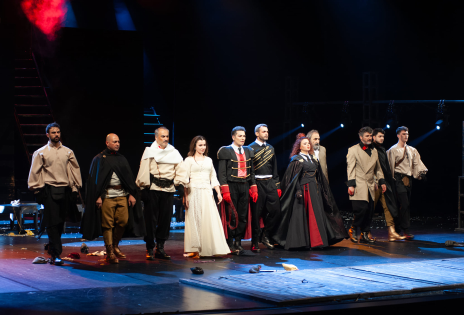 Milli Dram Teatrında yeni tamaşaya daxili baxış - Fotolar