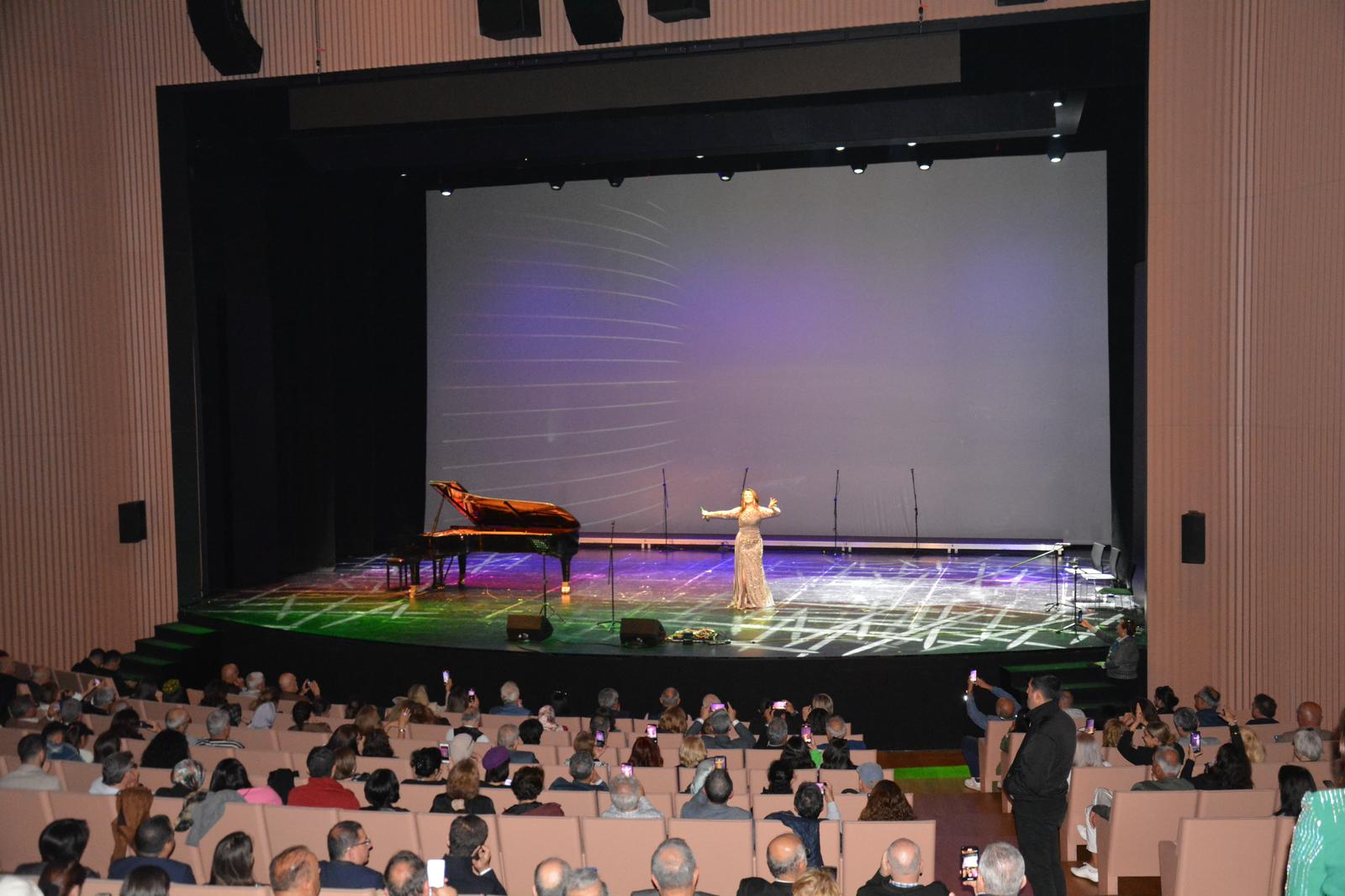 İstanbul şəhərində “Azərbaycan mədəniyyət və sənət günü” nün açılışı olub - fotolar İstanbul şəhərində “Azərbaycan mədəniyyət və sənət günü” nün açılışı olub - fotolar