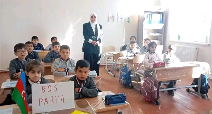 "Boş parta" adlı hekayə saatı təşkil olunub - Fotolar "Boş parta" adlı hekayə saatı təşkil olunub - Fotolar