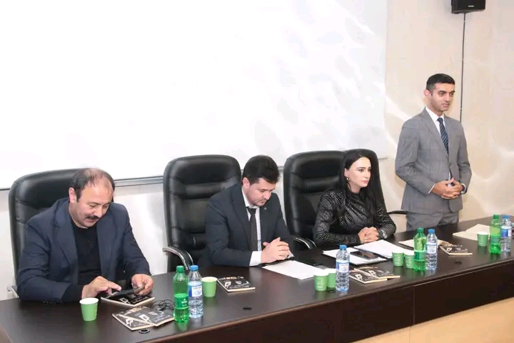 Valeh Qocanın yeni kitabının təqdimatı keçirilib - FOTO