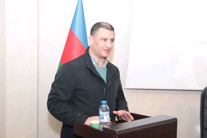 Valeh Qocanın yeni kitabının təqdimatı keçirilib - FOTO