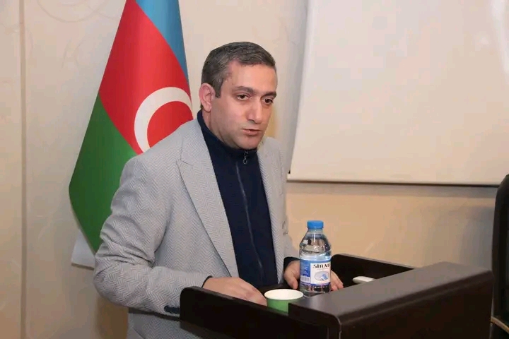 Valeh Qocanın yeni kitabının təqdimatı keçirilib - FOTO