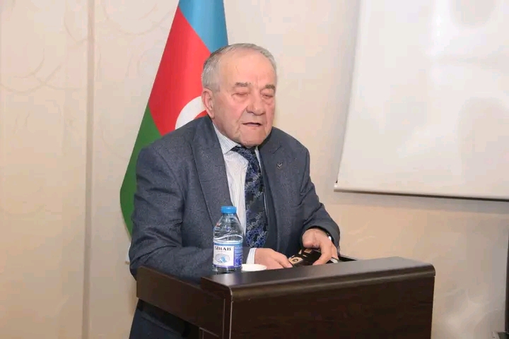 Valeh Qocanın yeni kitabının təqdimatı keçirilib - FOTO