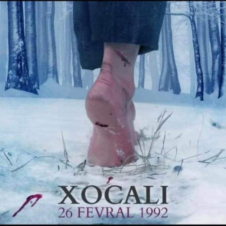 Xocalı haqqında yeni hekayə: Bir cüt ayaq heykəli