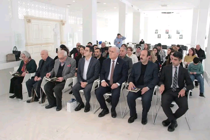 Sumqayıtda "Açar" romanının təqdimatı keçirildi - Fotolar