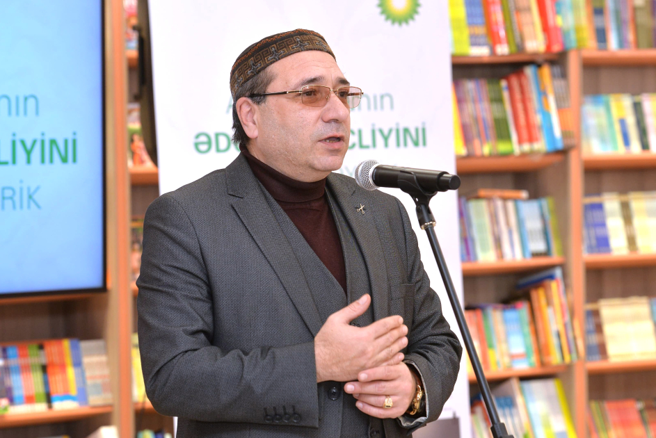 BP  5 azərbaycanlı müəllifin kitabını nəşr etdirib - FOTOLAR