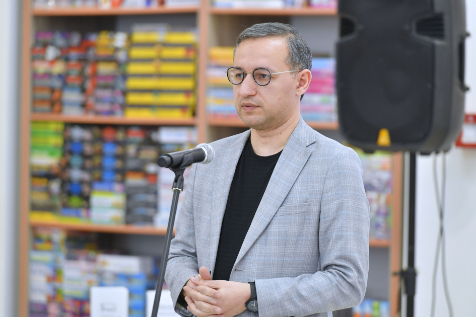 BP  5 azərbaycanlı müəllifin kitabını nəşr etdirib - FOTOLAR