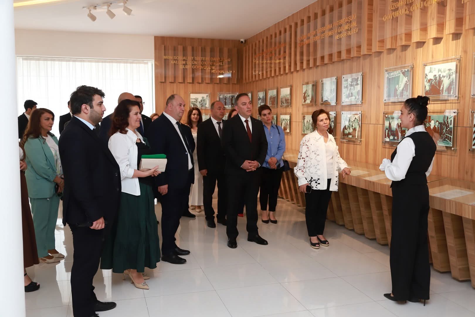 Şəkidə Bəxtiyar Vahabzadəyə həsr olunan konfrans keçirilib - Fotolar