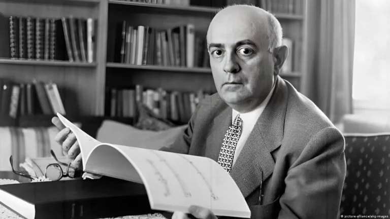 Teodor Adorno - İntellektual atomu parçalayan yazıçı