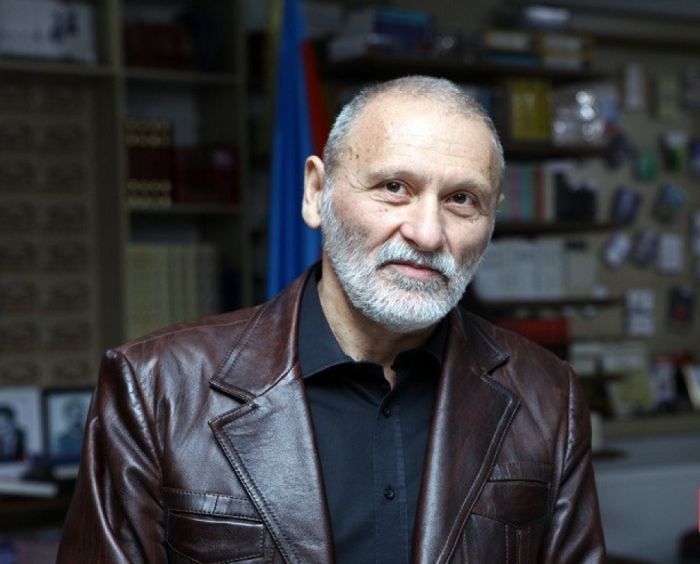 Şərq intibahı: doğrular və yalanlar - Aydın Talıbzadə