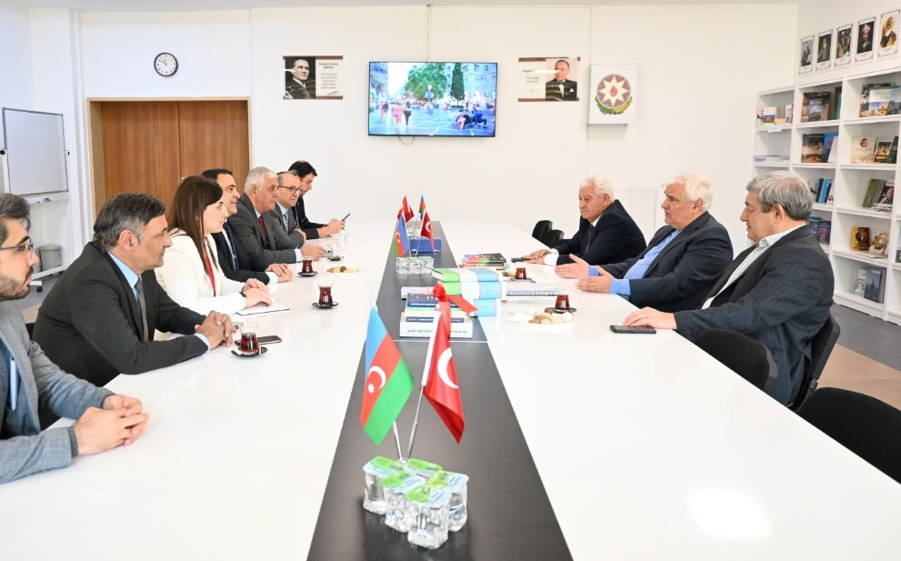 Azərbaycan dilinin, milli mədəniyyətinin Türkiyədə təbliği məsələləri müzakirə edilib
