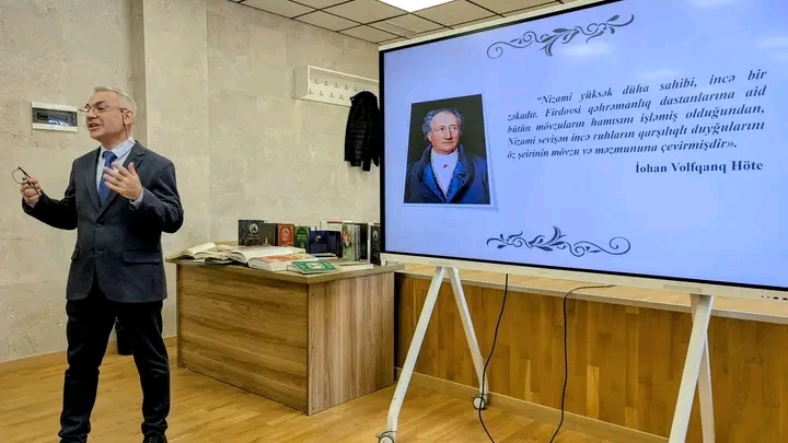 Nizami Gəncəvi irsinə həsr olunmuş elmi seminar  - Foto