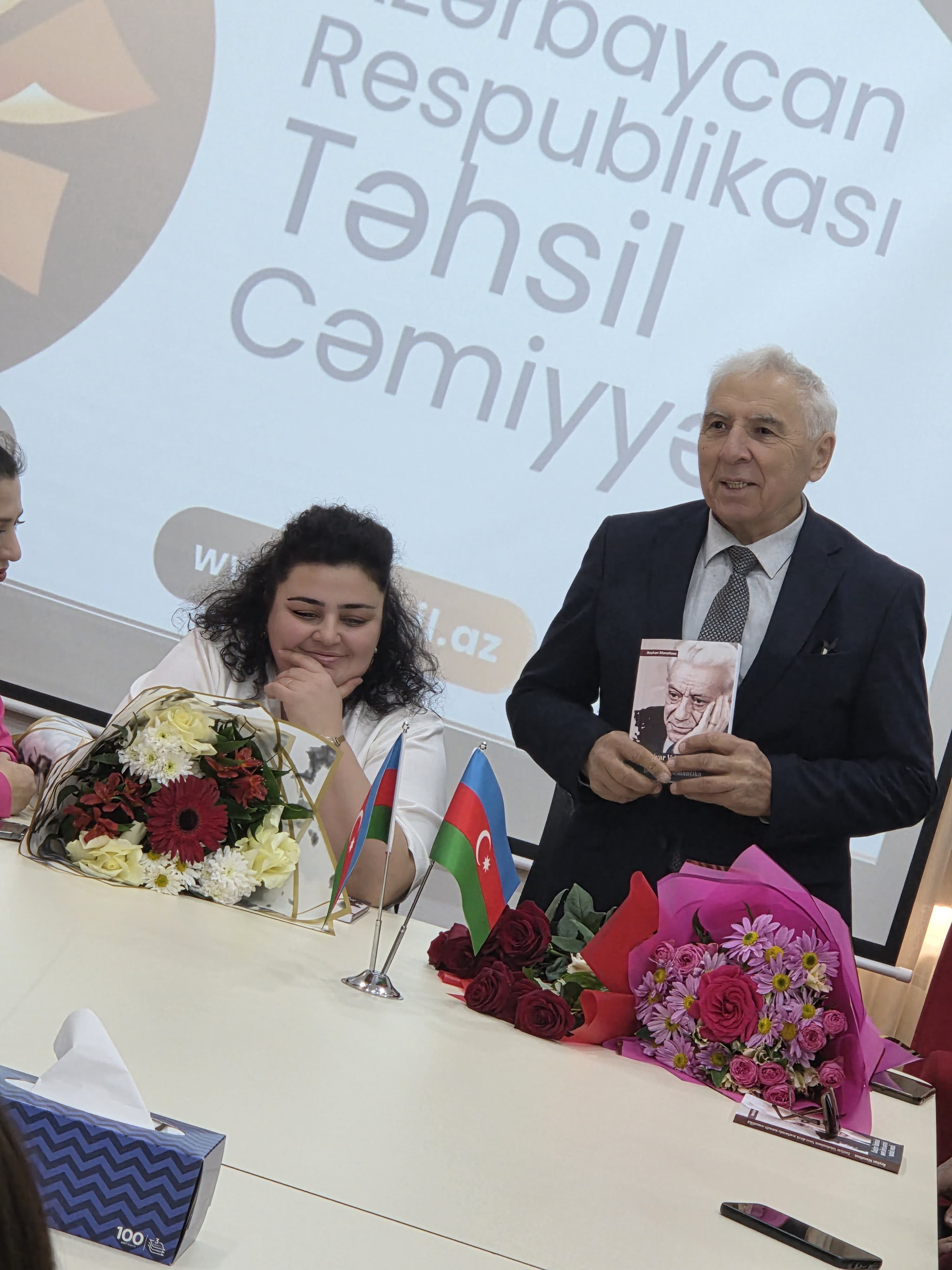 Bakıda tədqiqatçı Reyhan Mənəfovanın yeni kitabının təqdimatı keçirilib