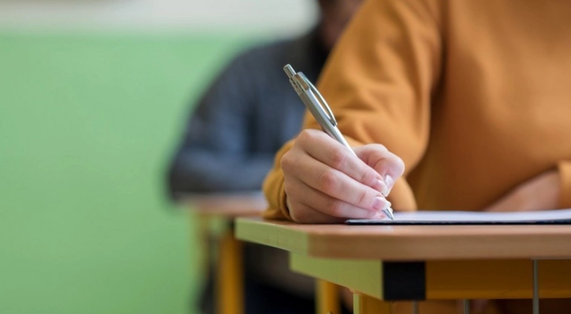 Xaricdə ali təhsil alan 181 nəfər peşə tanınması imtahanı verib - Nəticə