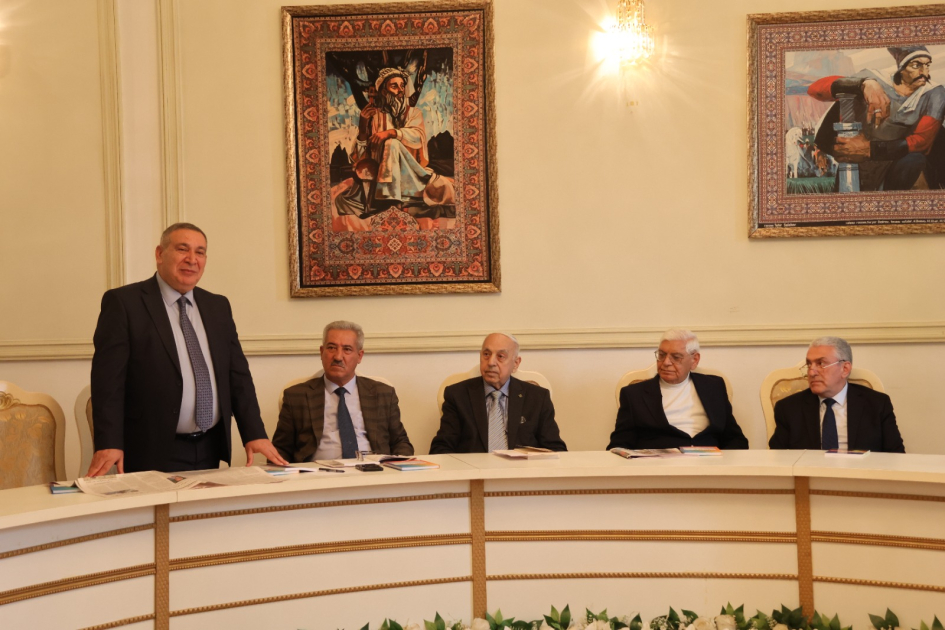 Şair-diplomat Hacan Hacısoyun 80 illik yubileyi qeyd olunub