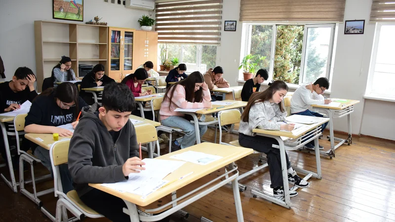 Buraxılış imtahanının nəticələri elan olundu - 3 nəfər maksimum bal topladı