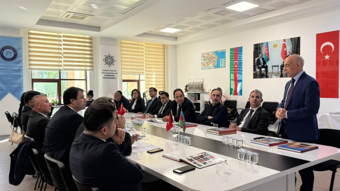 Ankarada “İRS” nəşriyyat evinin nəşrləri müzakirə olunub