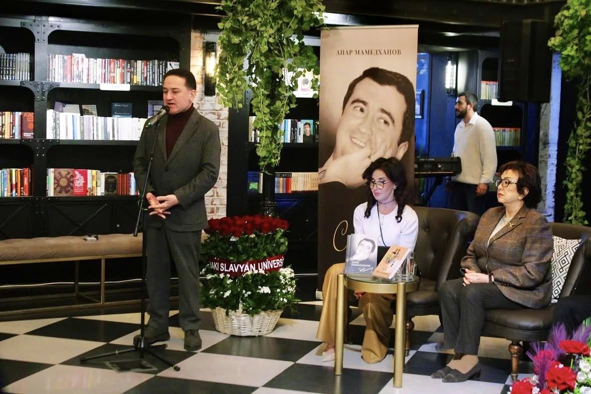 Bakı Kitab Mərkəzində Anar Məmmədxanovun 15-ci anım gününə həsr olunmuş tədbir keçirilib
