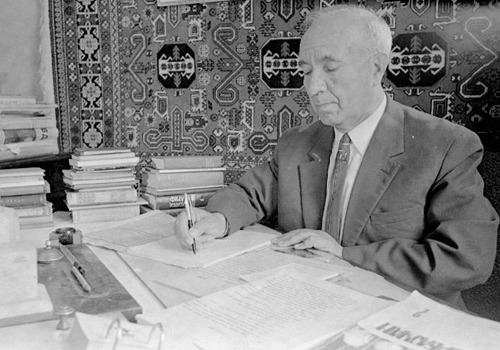 Böyük yazıçı, alim və pedaqoq Mir Cəlal Paşayev - 118 il