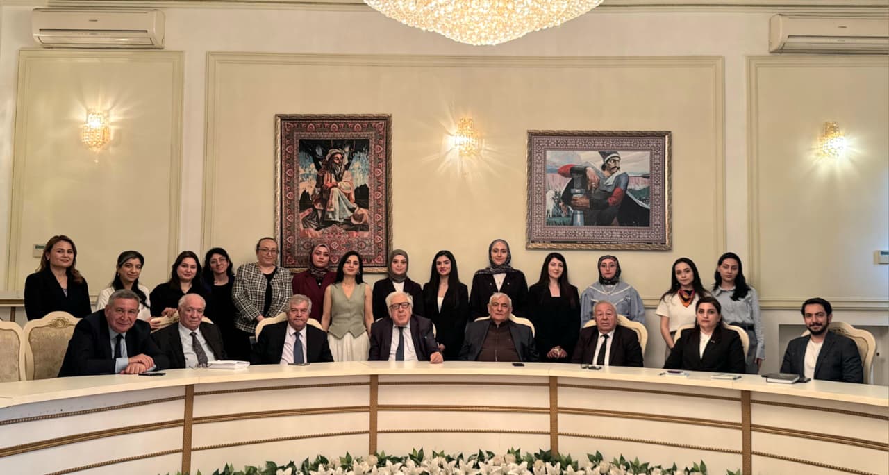 AYB-də Türkiyədən gələn tələbələrlə görüş və fikir mübadiləsi aparılıb