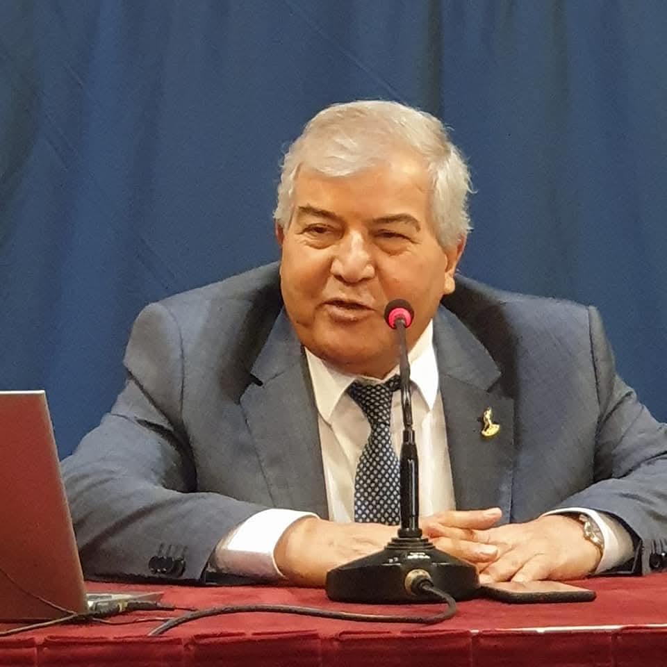 Ədəbiyyat və milli kimlik yolu