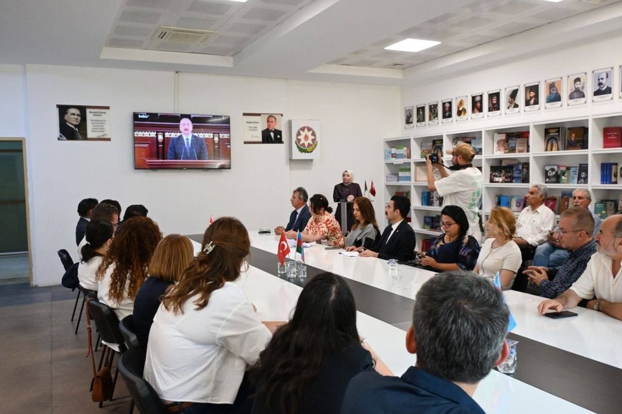 “Azərbaycan dili və əlifbası: Keçmişdən gələcəyə” - Ankarada Azərbaycan dilinin inkişaf prosesindən danışılıb